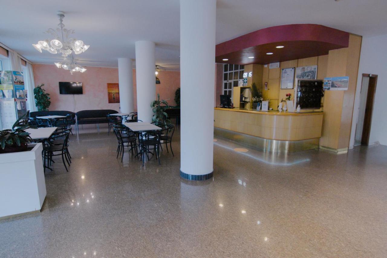 Hotel Beverly Rimini Exterior photo